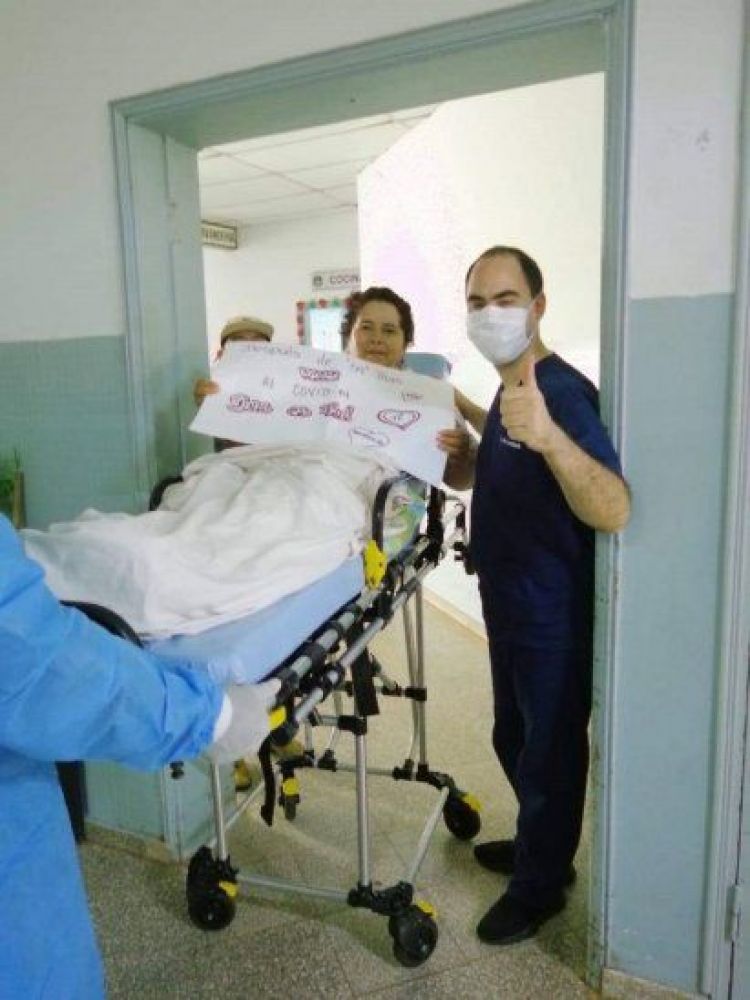 Mujer vence al Covid tras casi dos meses en Terapia Intensiva