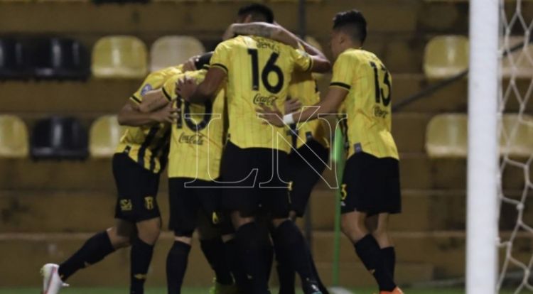 Guaraní se pone al día y alcanza la punta del torneo