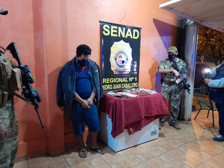 SENAD incauta droga y aprehende a una persona.