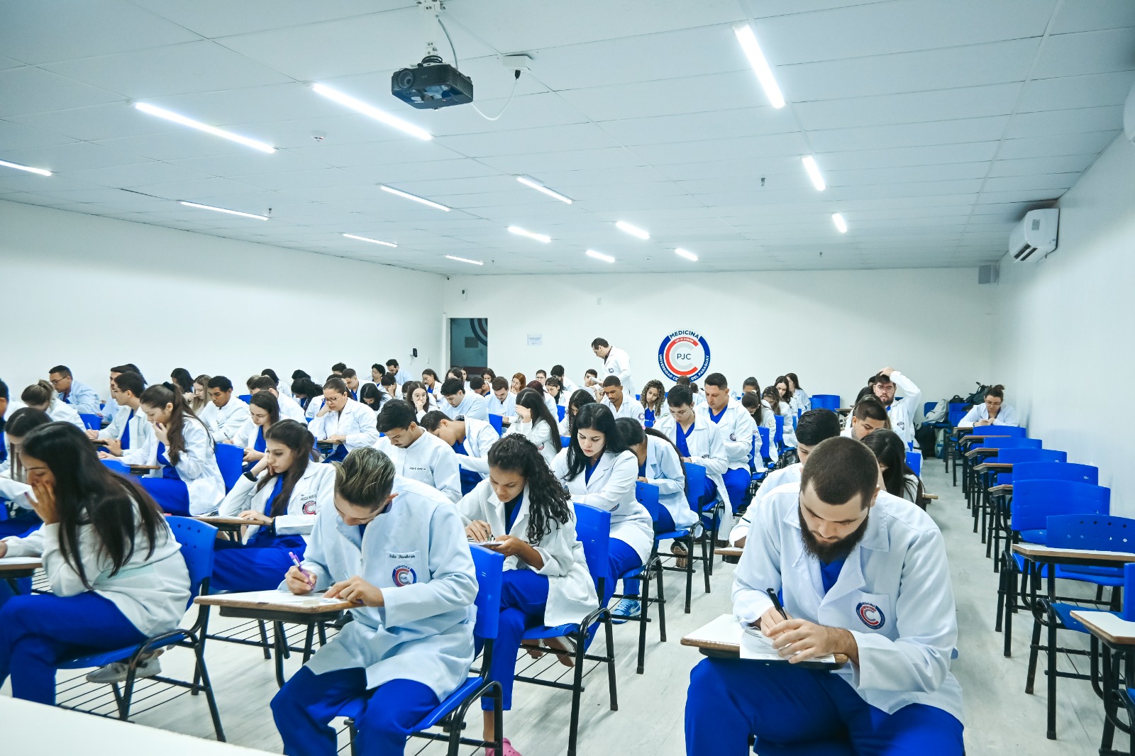 Se abre semestre académico en UCP