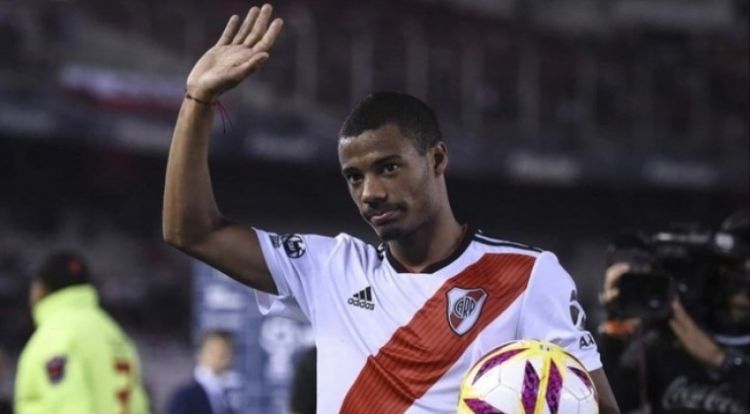 Justicia paraguaya ordena la captura de futbolista del River argentino