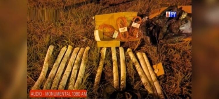 Encuentran dinamita en gel en un bus de pasajeros