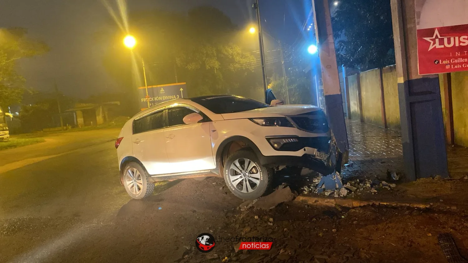 Policía resulta herido tras chocar contra una columna de la ANDE