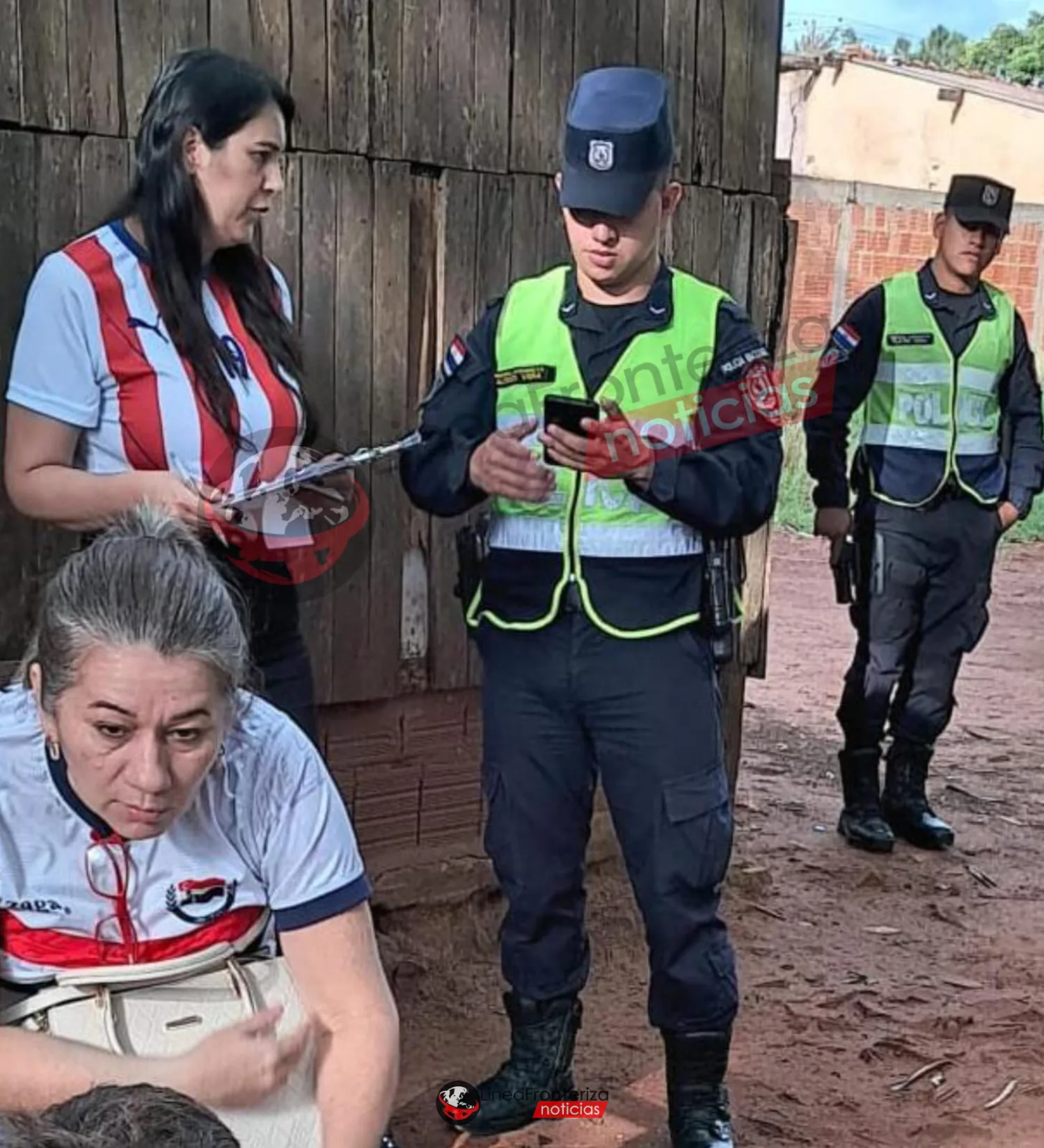 Niño encontrado solo en la vía pública fue asistido por la Policía y entregado a su padre