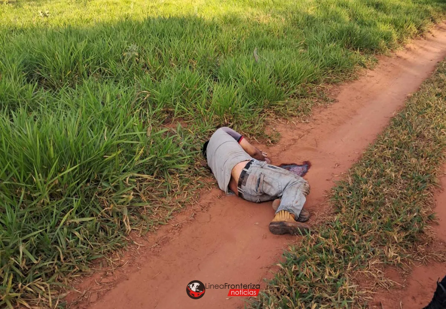 Investigan presunto homicidio con arma blanca tras hallazgo de un cadáver en Hechapyrá
