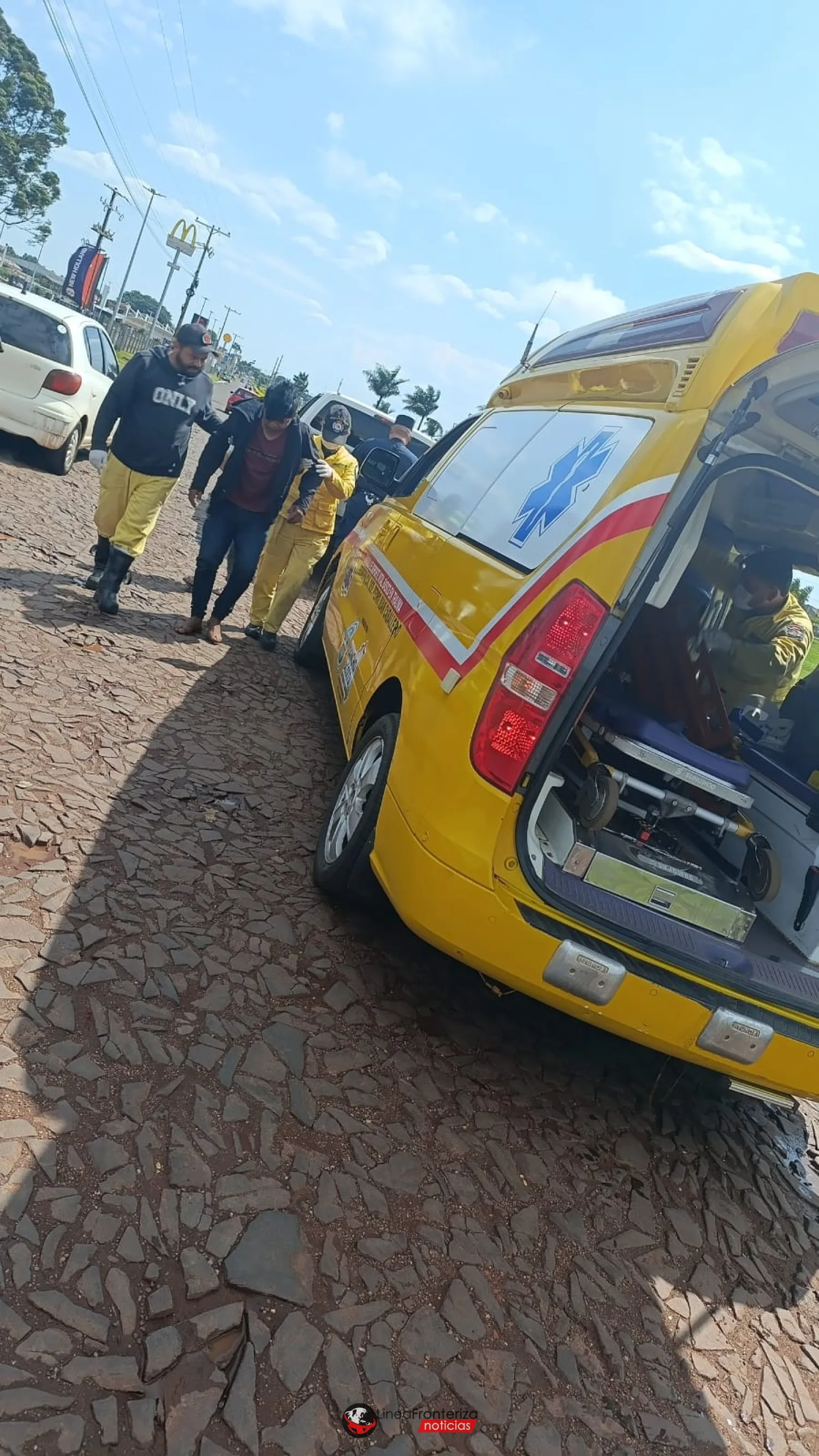 APUÑALAN A HOMBRE EN PLENA VÍA PÚBLICA EN VILLA ELSA
