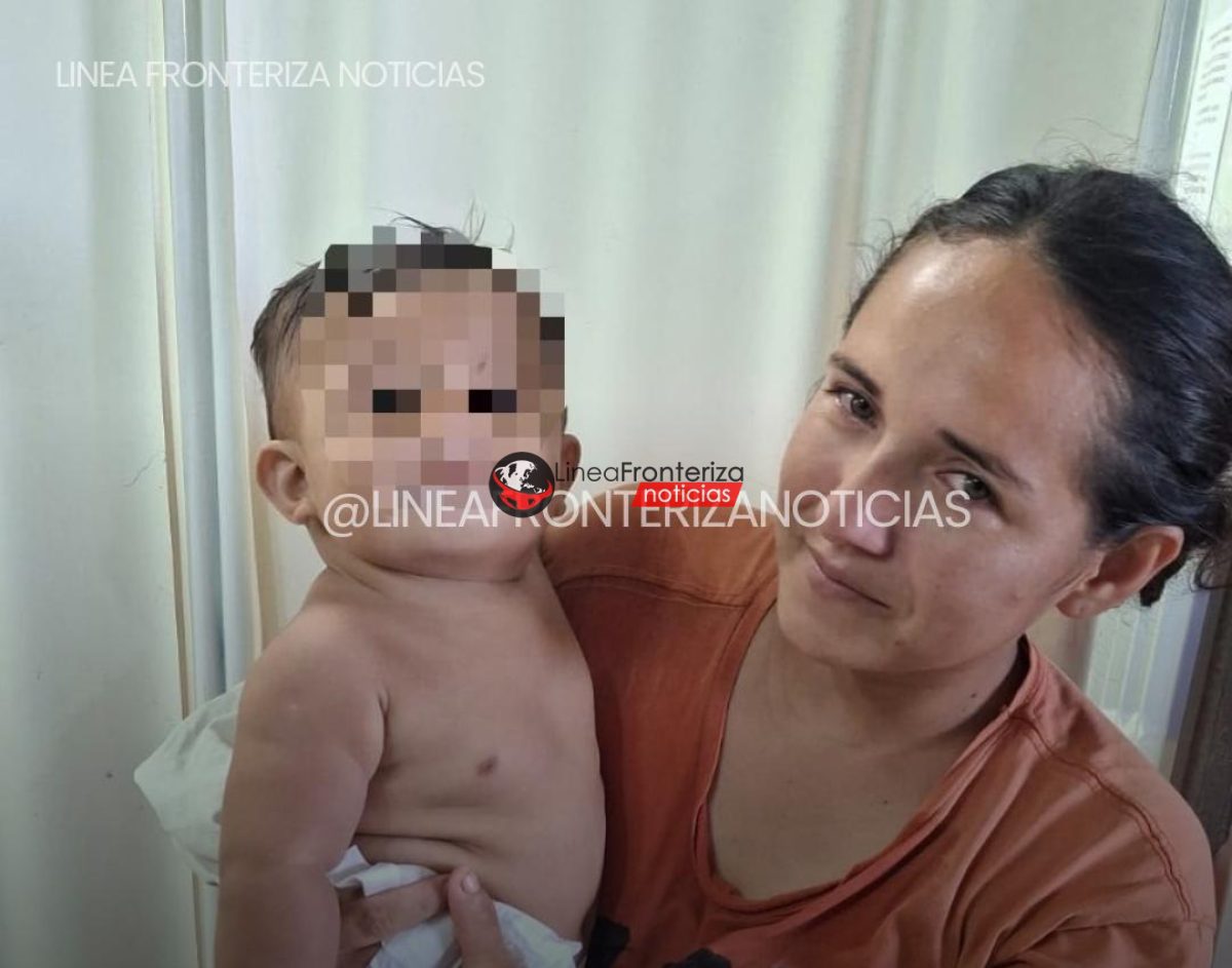 Policías reaniman a bebé de 9 meses que se encontraba sin respirar